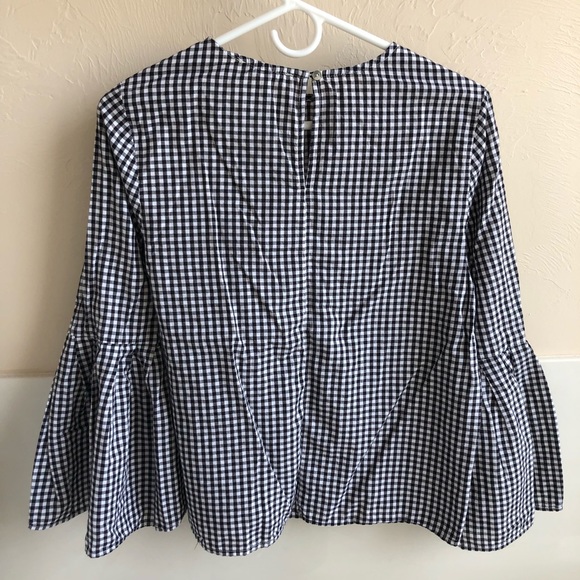 Beachlunchlounge gingham bell sleeve top - Picture 3 of 3